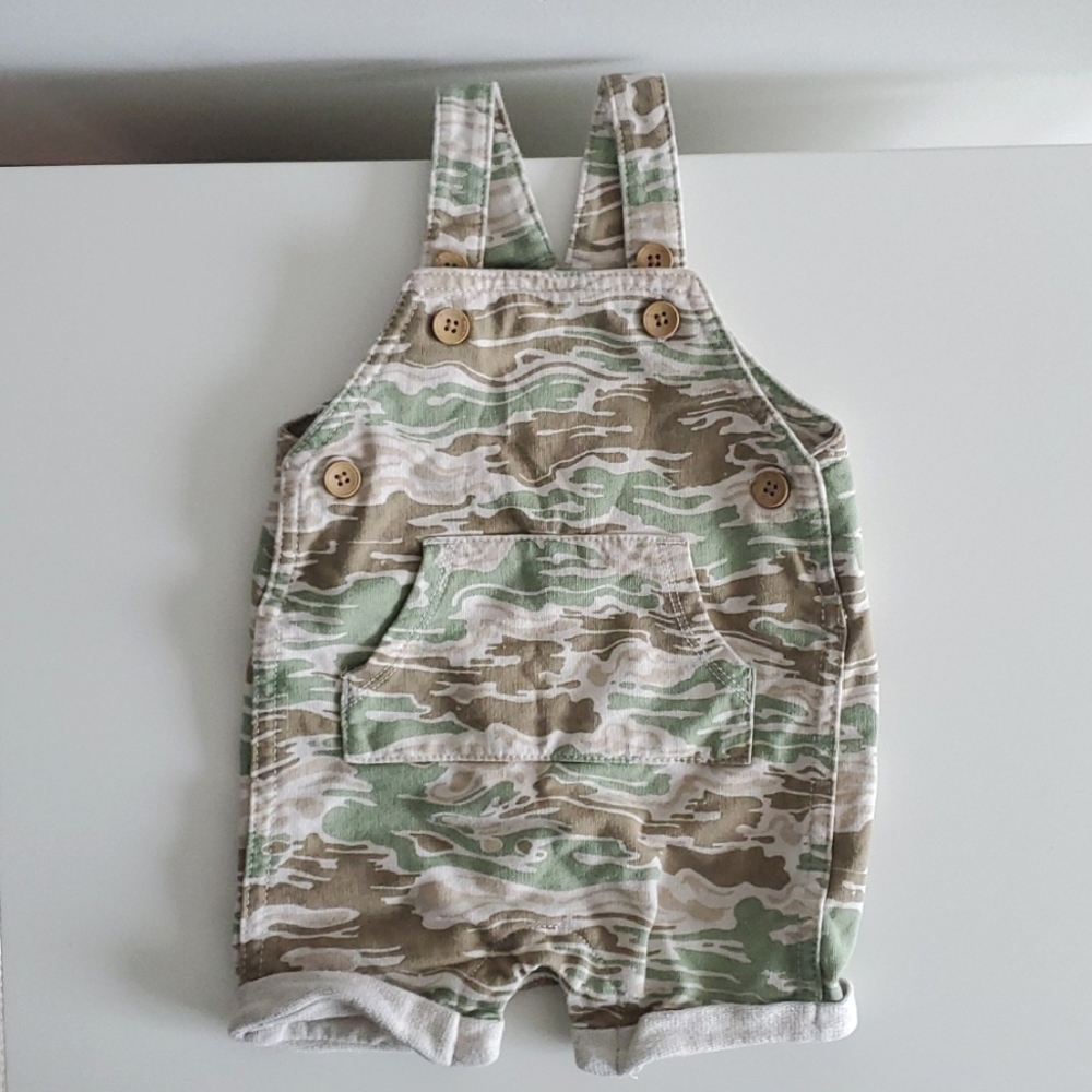 Carters Camo Shortalls Size 9 Months